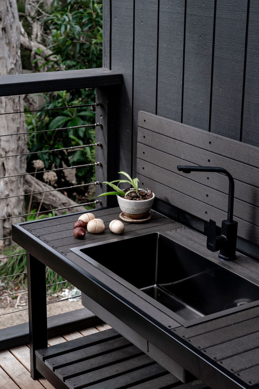 Outdoor Matschküche – Charcoal